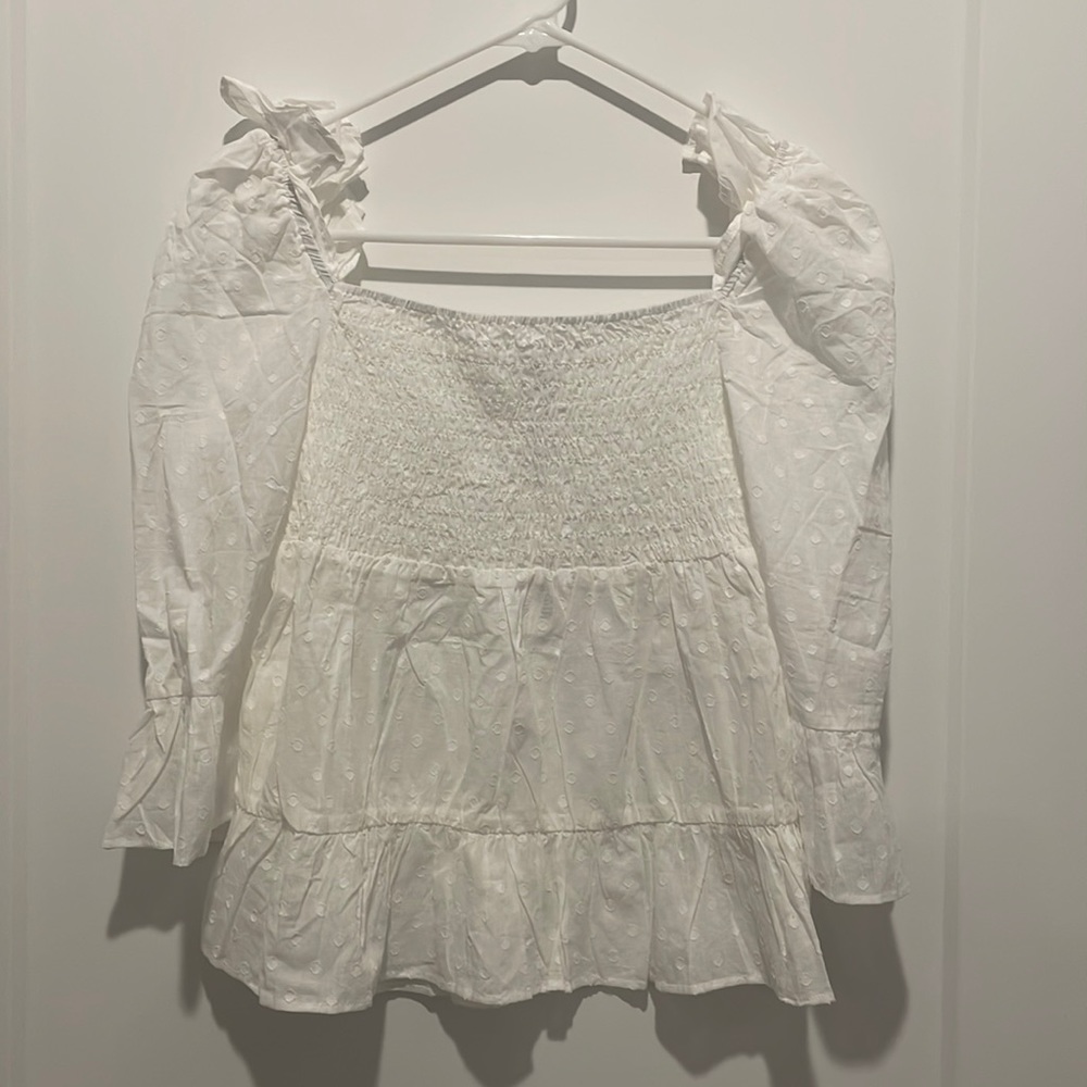 BB Dakota white top